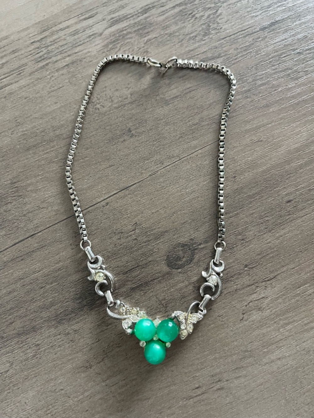Vintage 1930’s-1950’s Jade Glass Bead & Silver Tone Necklace